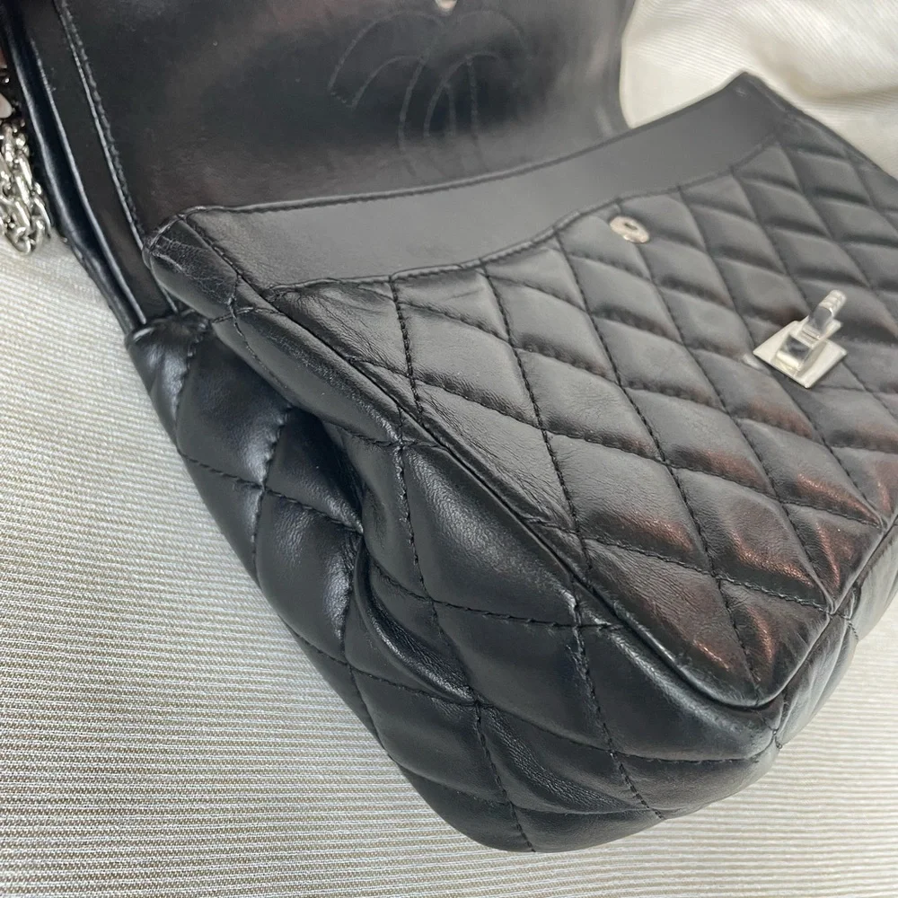 CHANEL classic quilted